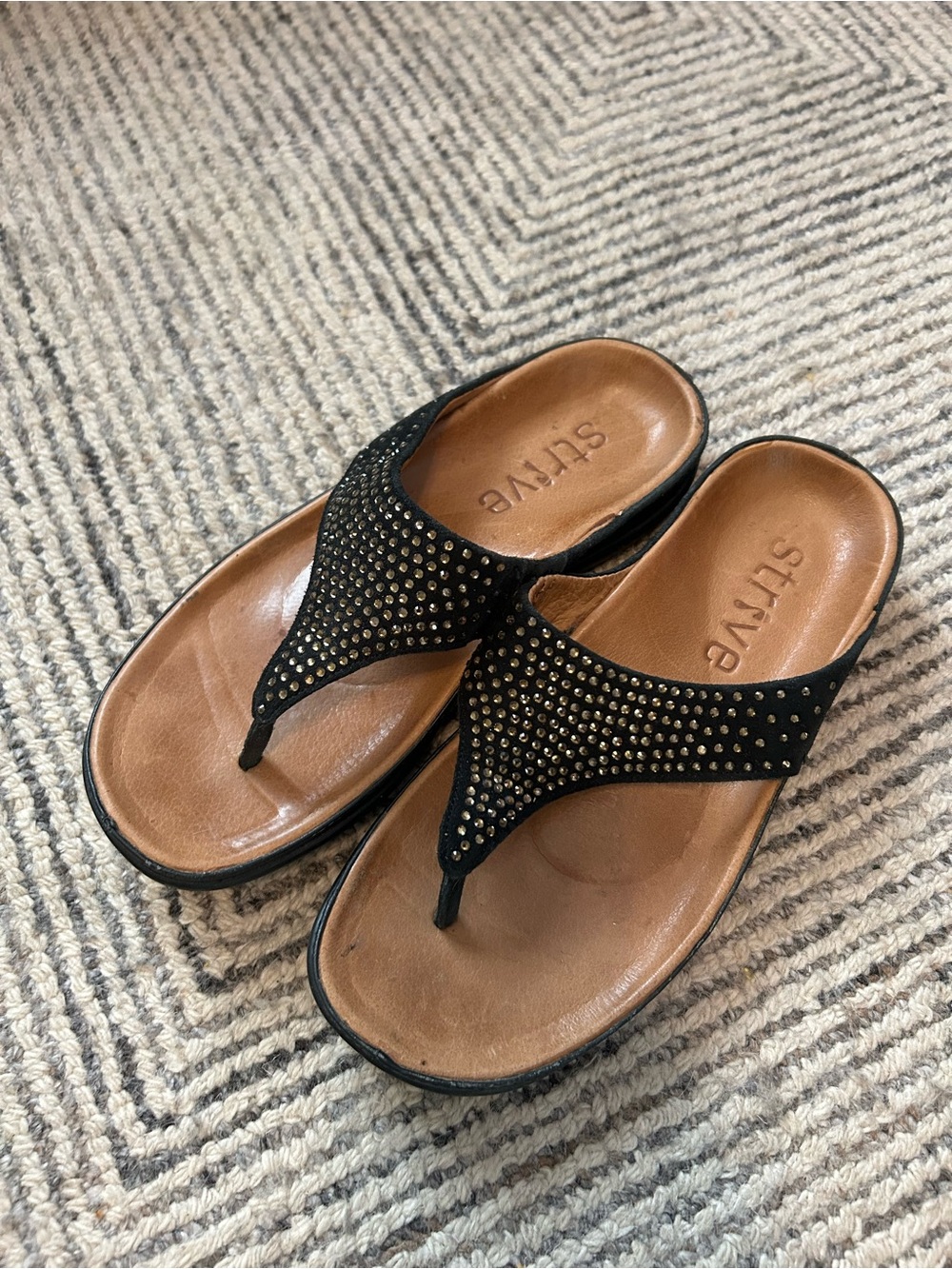 Strive Ibeza Size 6.5-7 EU 37 Black Suede Rhinestone Thong Sandals Leather